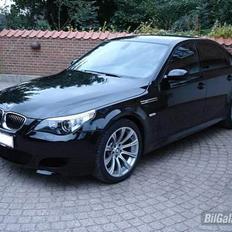 BMW M5 E60