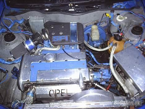 Opel Kadett 2,0 GSI - motor. som snart er tilsalg. billede 12