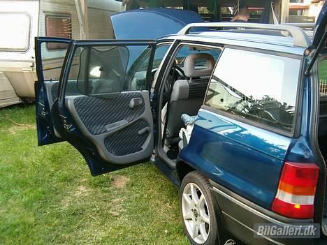 Opel Astra 1,6 i club st.car *Solgt* billede 4