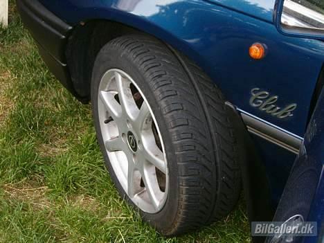 Opel Astra 1,6 i club st.car *Solgt* billede 7