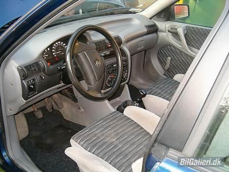 Opel Astra 1,6 i club st.car *Solgt* billede 12