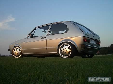 VW Golf 1 GTI Solgt billede 1
