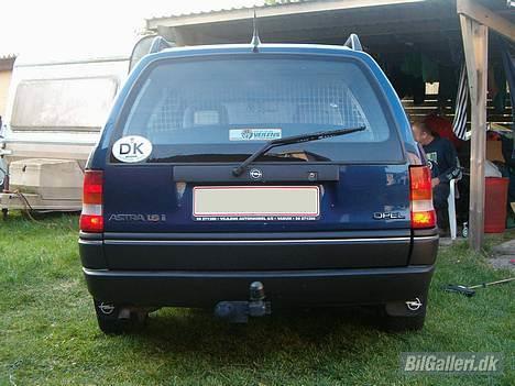 Opel Astra 1,6 i club st.car *Solgt* billede 19
