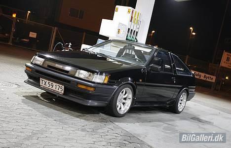 Toyota AE86 - Synes nu de Rewind er flotte... billede 2