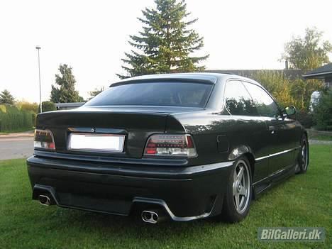 BMW 325i Coupe (Solgt) billede 4