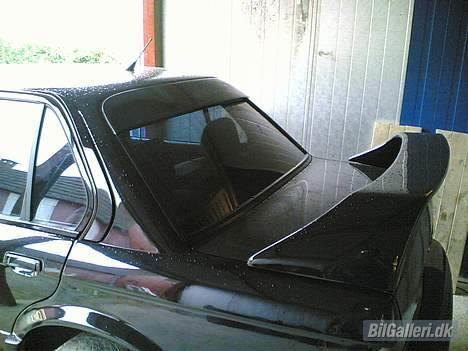 BMW 2.7 Eta - Jubii så fik jeg min bagrude spoiler hjem ;-) billede 12