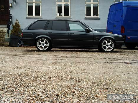 BMW 320i touring Turbo solgt billede 2