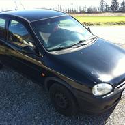 Opel Corsa 1,4i sport.