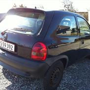 Opel Corsa 1,4i sport.