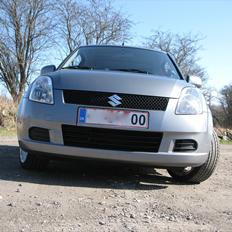 Suzuki a Swift 1.3 GLS