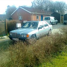 Mercedes Benz 190E 2.0