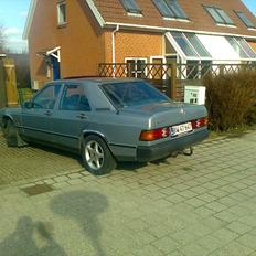 Mercedes Benz 190E 2.0