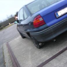 Opel astra f 1,6 i sedan