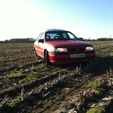 Opel Vectra a 1,8i