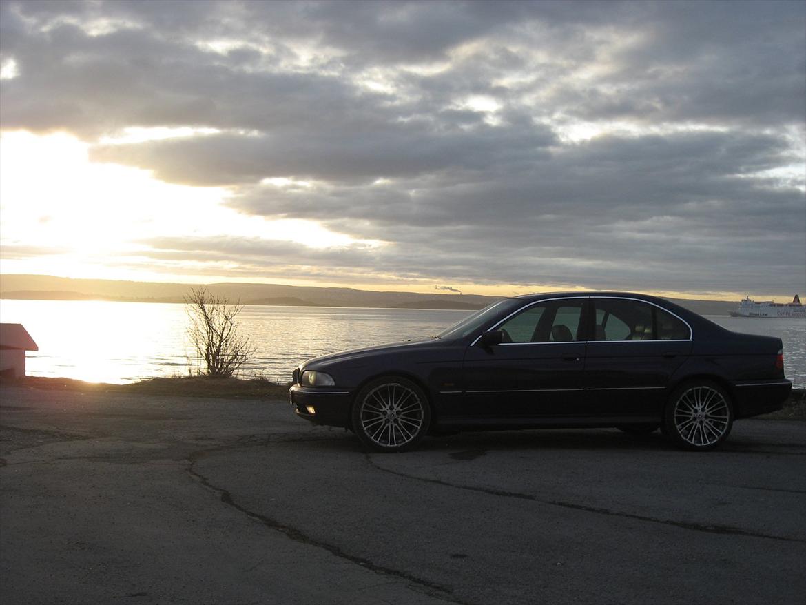 BMW E39 523i billede 1