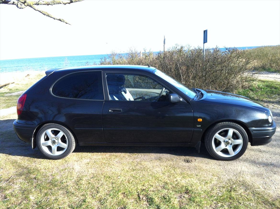 Toyota Corolla E11 billede 8