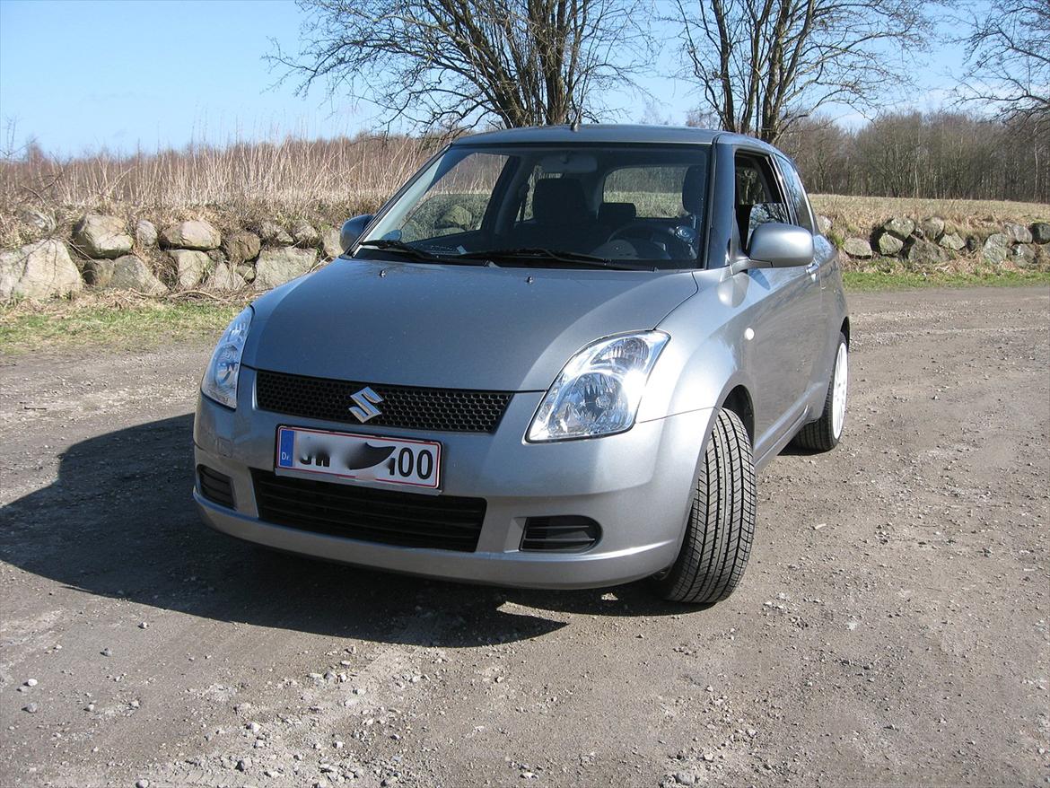 Suzuki a Swift 1.3 GLS billede 1