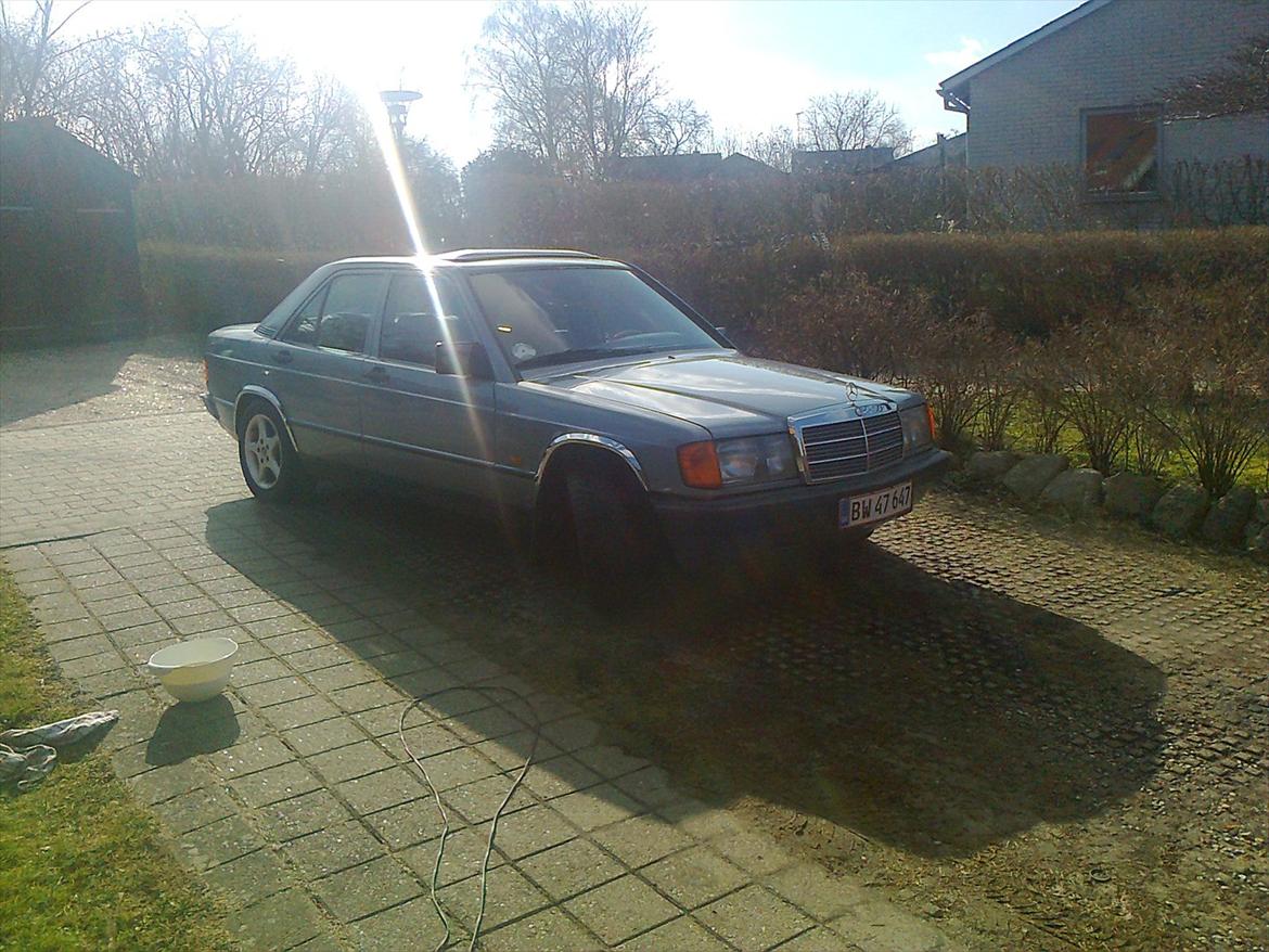 Mercedes Benz 190E 2.0 billede 1