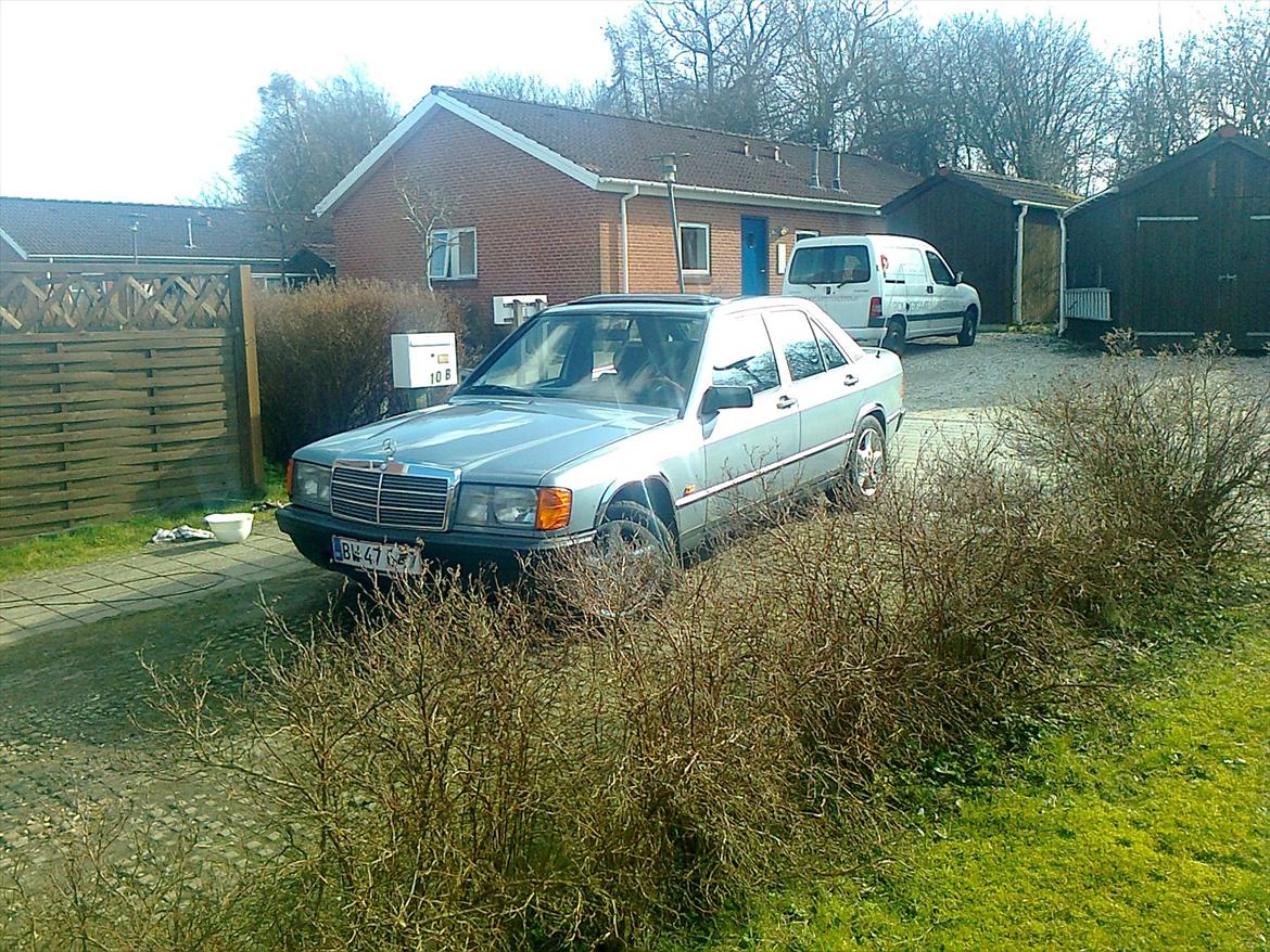 Mercedes Benz 190E 2.0 billede 2