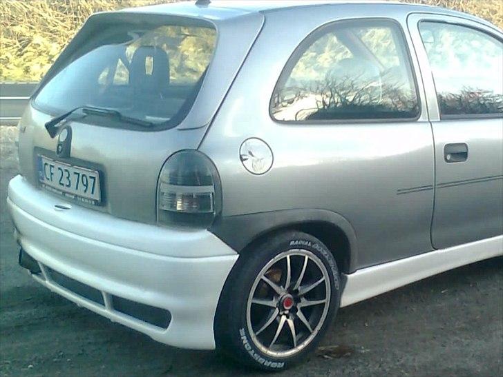 Opel Corsa GSI 1,6 16v skrottet billede 5