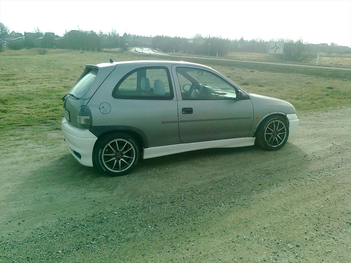 Opel Corsa GSI 1,6 16v skrottet billede 9