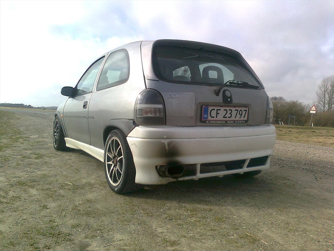 Opel Corsa GSI 1,6 16v skrottet billede 10