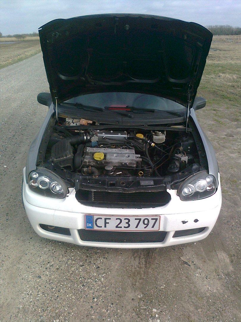 Opel Corsa GSI 1,6 16v skrottet billede 12