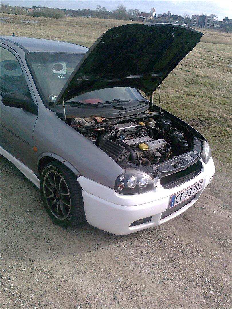 Opel Corsa GSI 1,6 16v skrottet billede 13