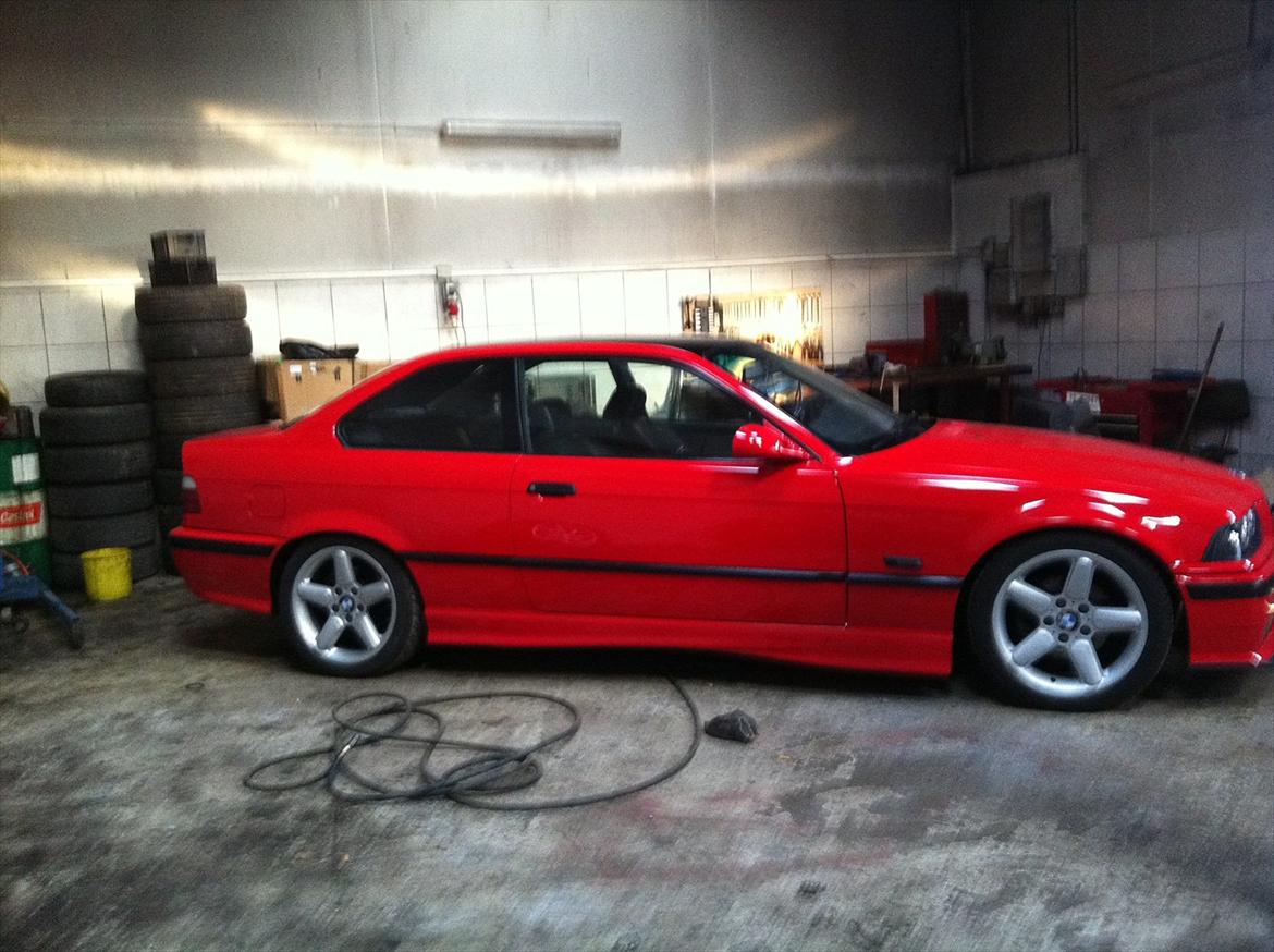 BMW 325i venos coupe billede 9