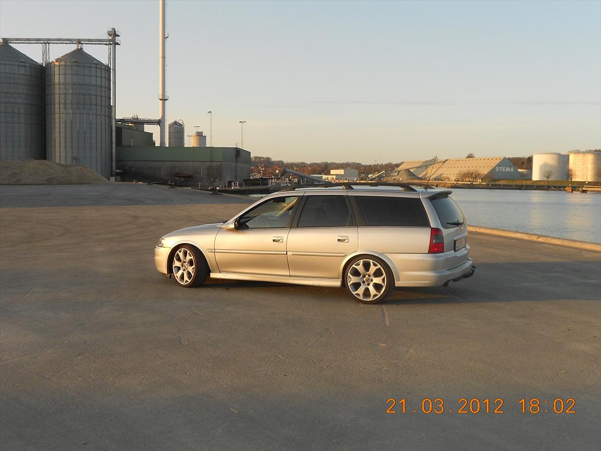 Opel Vectra B 2,2 DTI Sport (SOLGT) billede 4