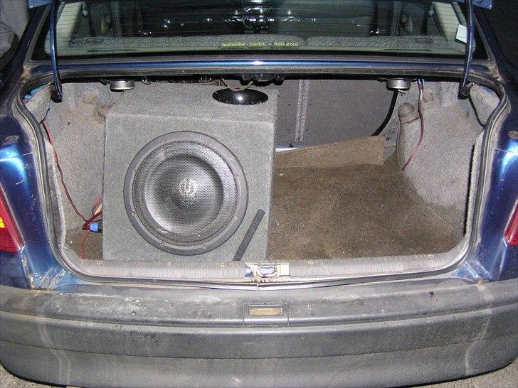 Opel astra f 1,6 i sedan billede 7