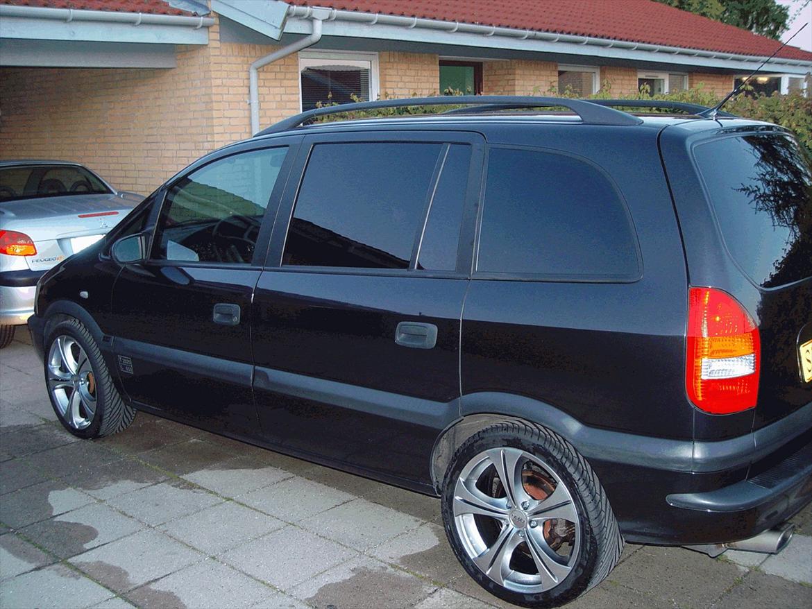 Opel Zafira Mk1 2,2 Comfort SOLGT billede 1