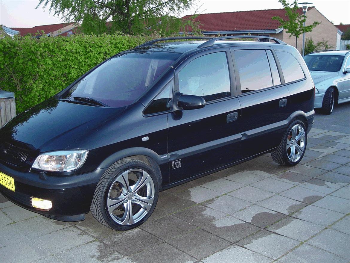 Opel Zafira Mk1 2,2 Comfort SOLGT billede 3