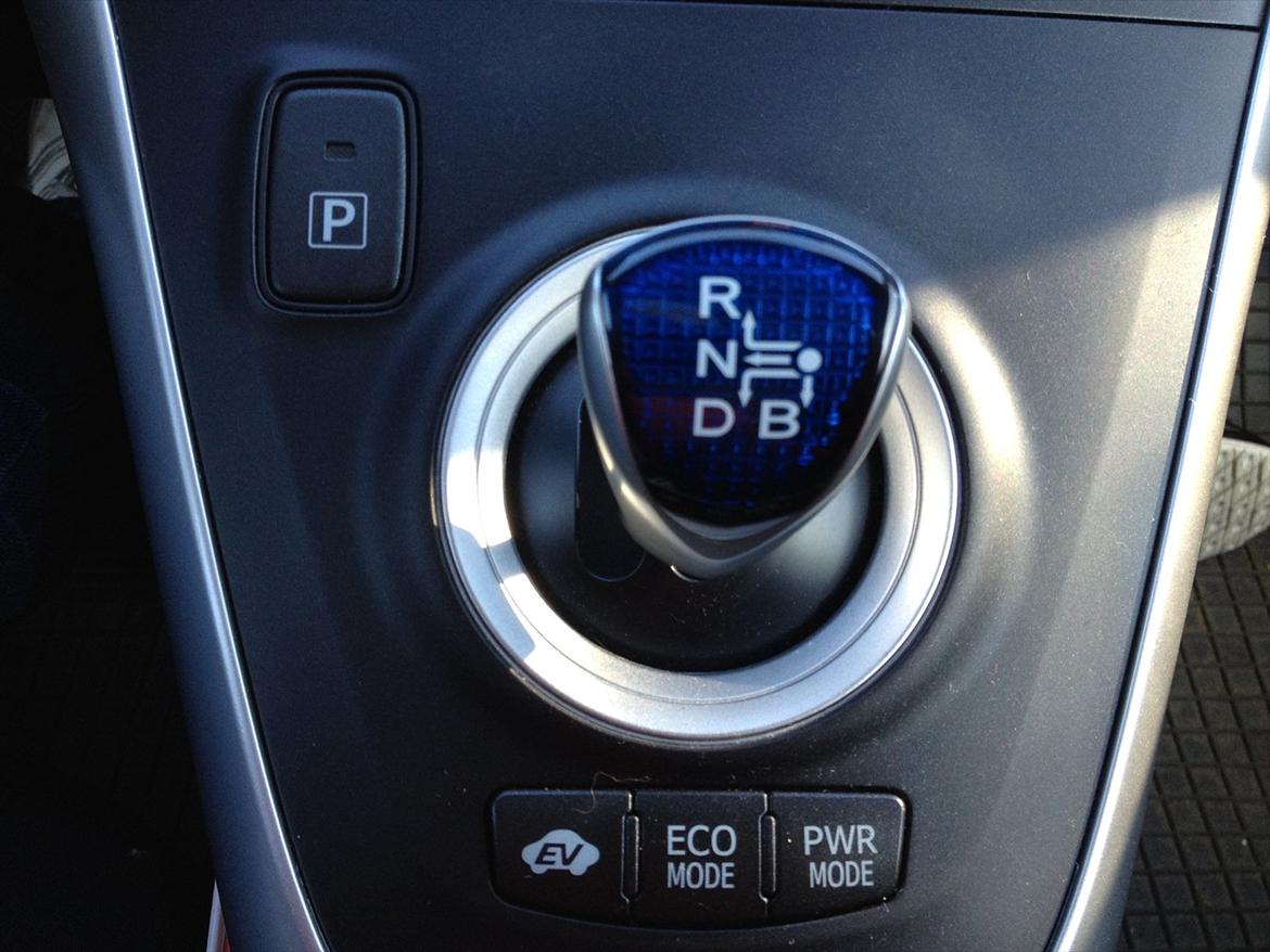 Toyota Auris 1,8 HSD ( Solgt ) billede 14