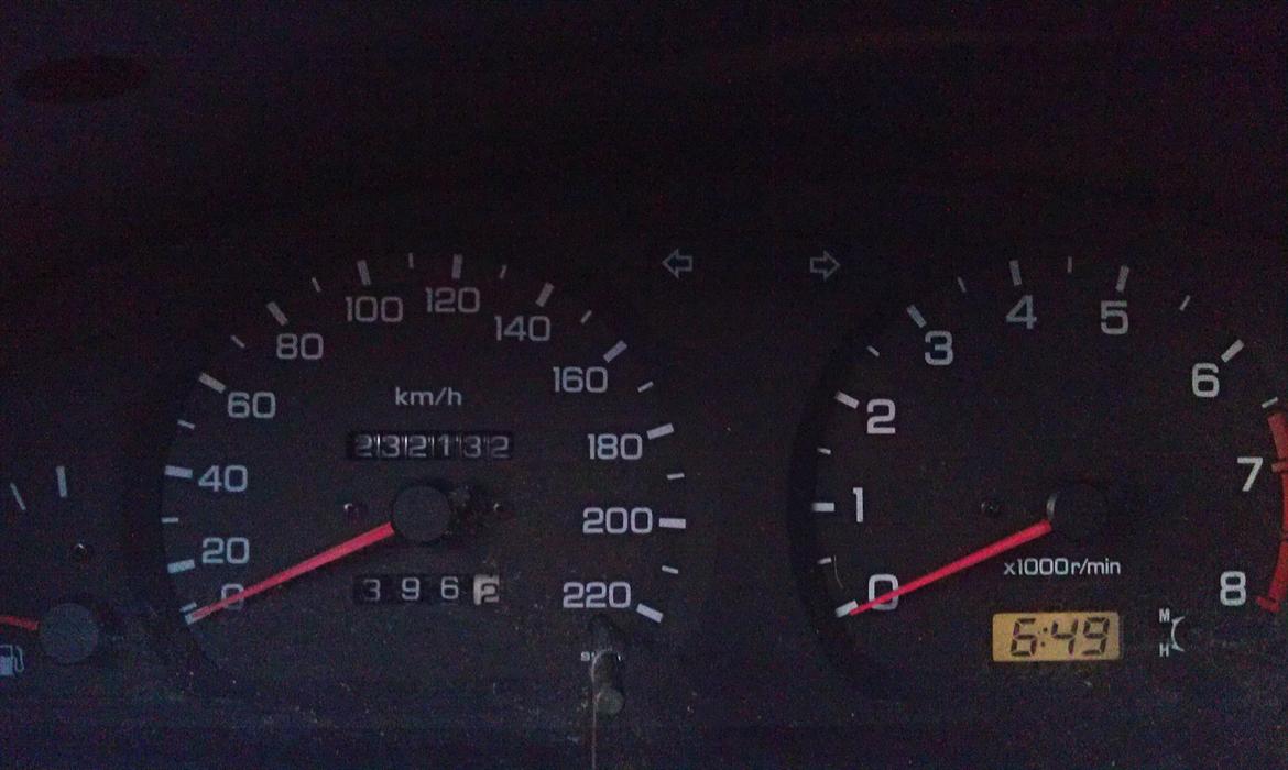 Nissan Almera billede 15