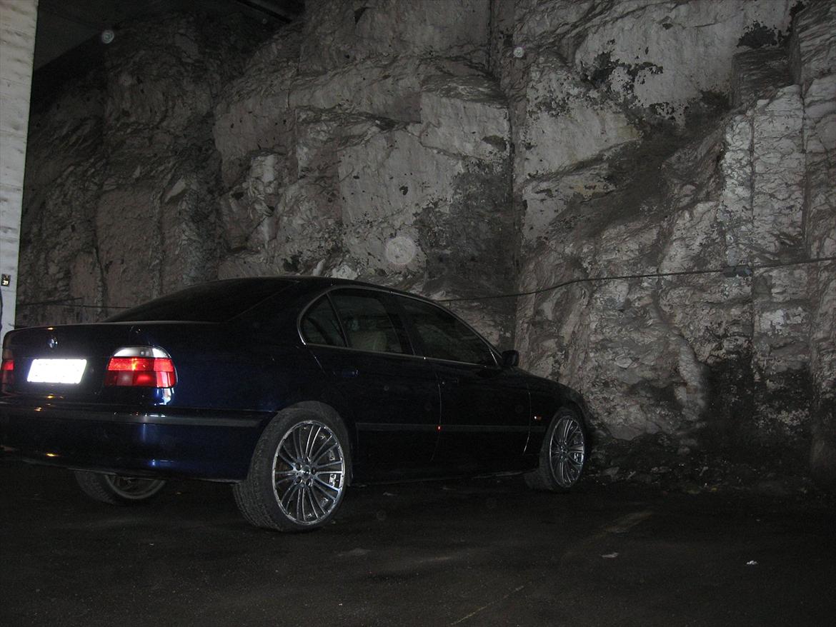 BMW E39 523i billede 4