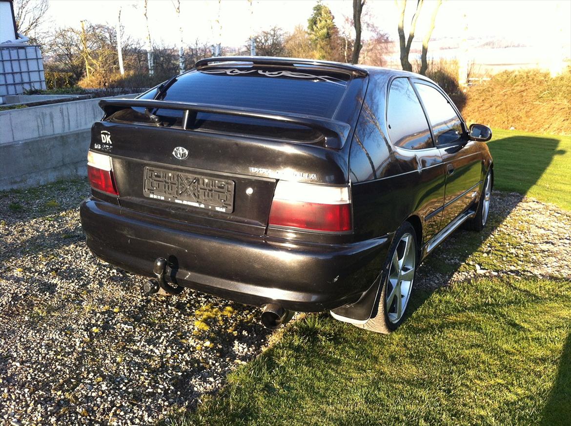 Toyota Corolla e10 billede 2