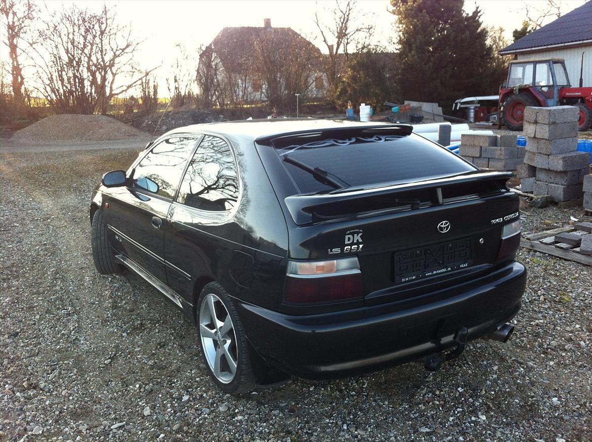 Toyota Corolla e10 billede 14