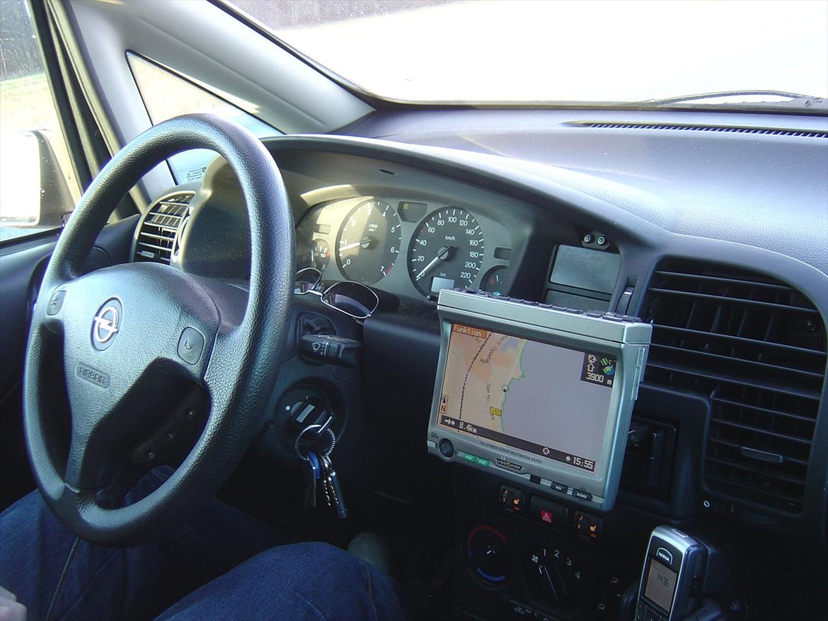 Opel Zafira Mk1 2,2 Comfort SOLGT billede 10