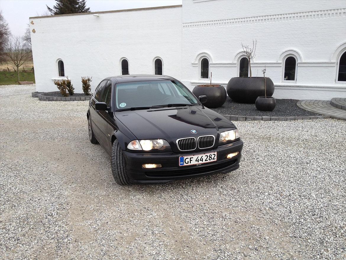 BMW 320i Steptr billede 1