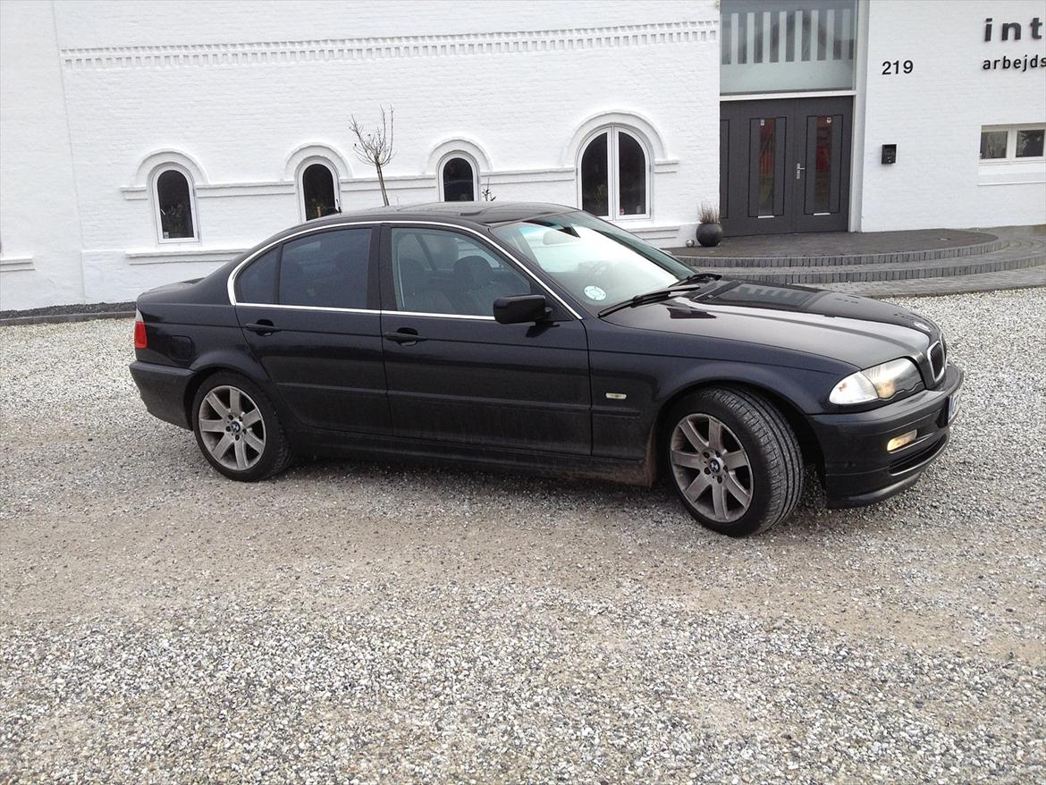 BMW 320i Steptr billede 2