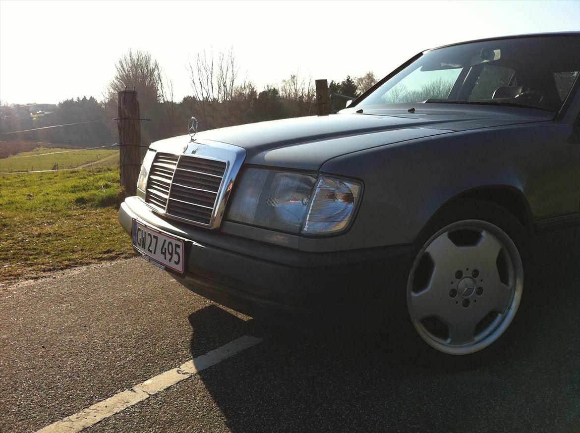 Mercedes Benz w124 230 E tidligere bil billede 2