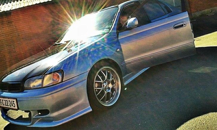 Toyota Carina E billede 14