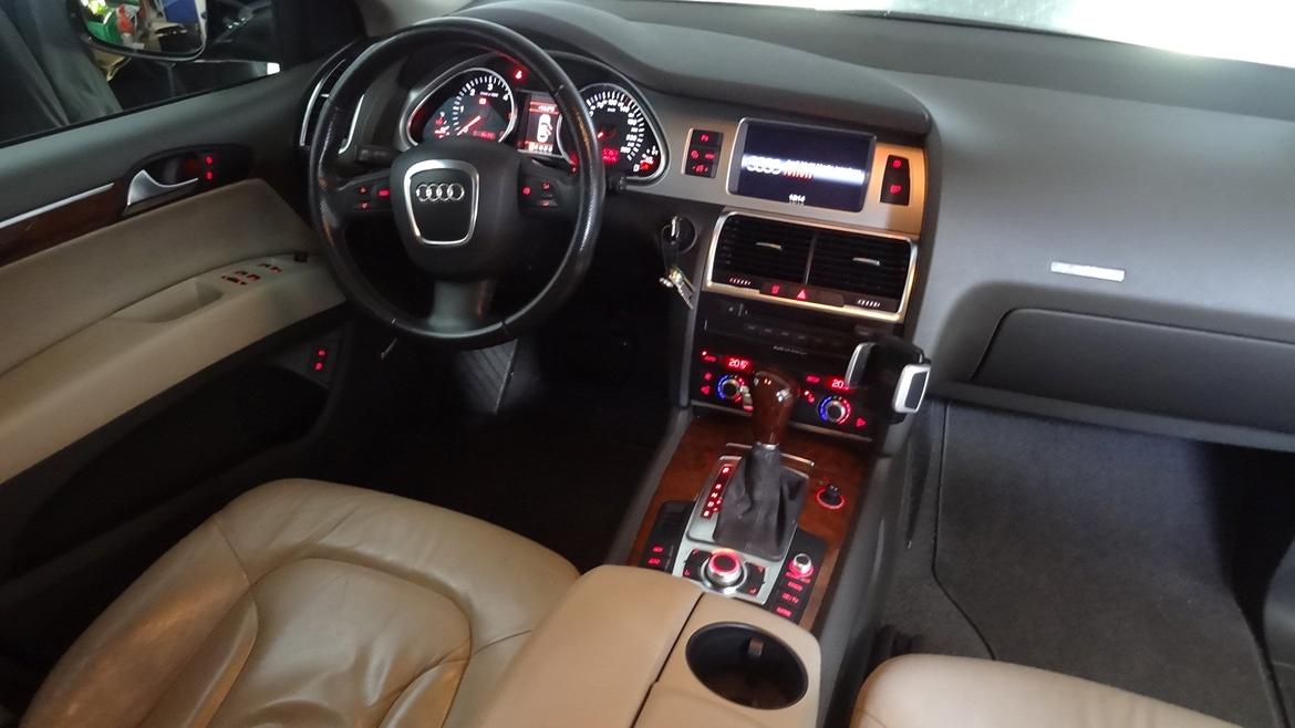 Audi Q7 3.0 TDi Quattro Van SOLGT billede 6