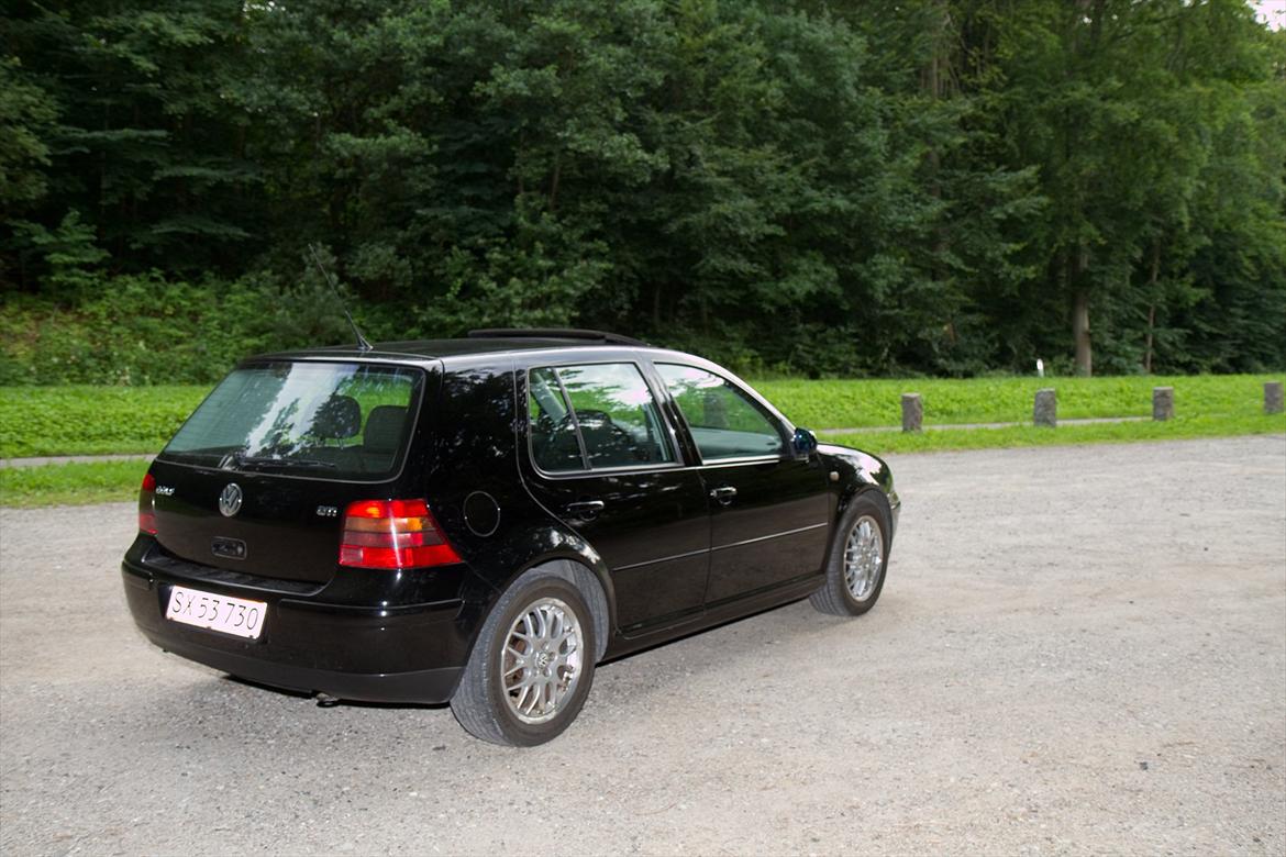 VW Golf 4 1,8 T - - Tak til Nick for at være fotograf ;p. billede 4