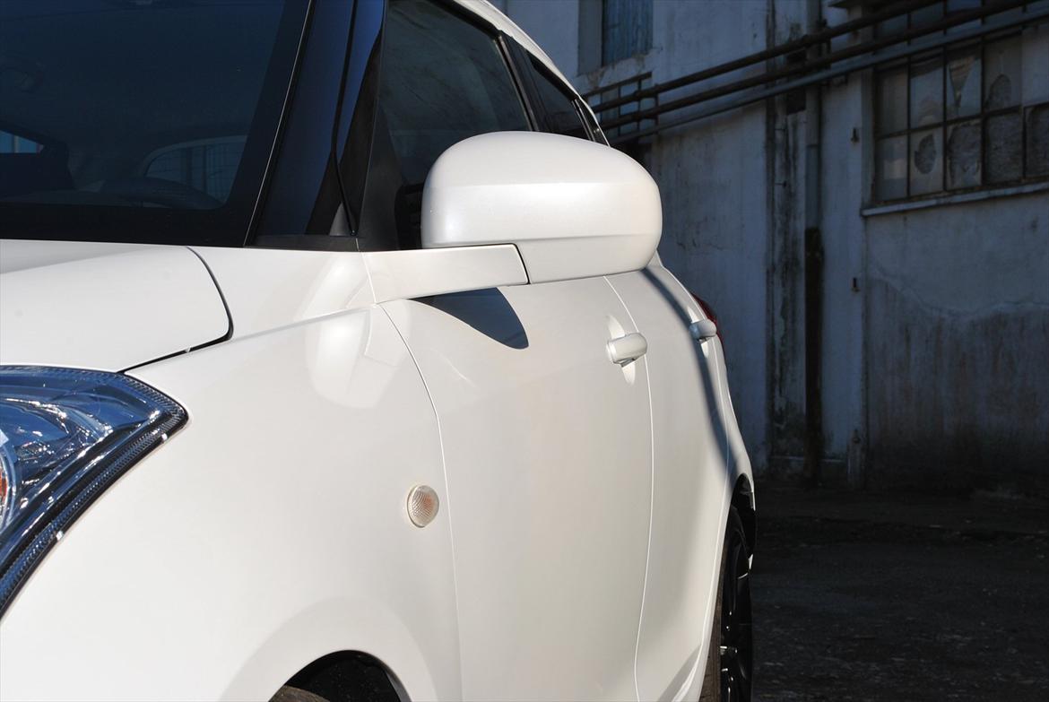 Suzuki Swift Totalskadet :- / billede 3