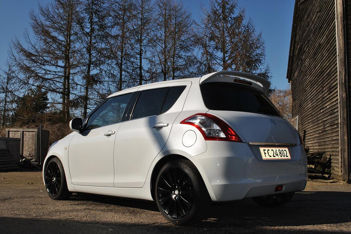 Suzuki Swift Totalskadet :- / billede 5