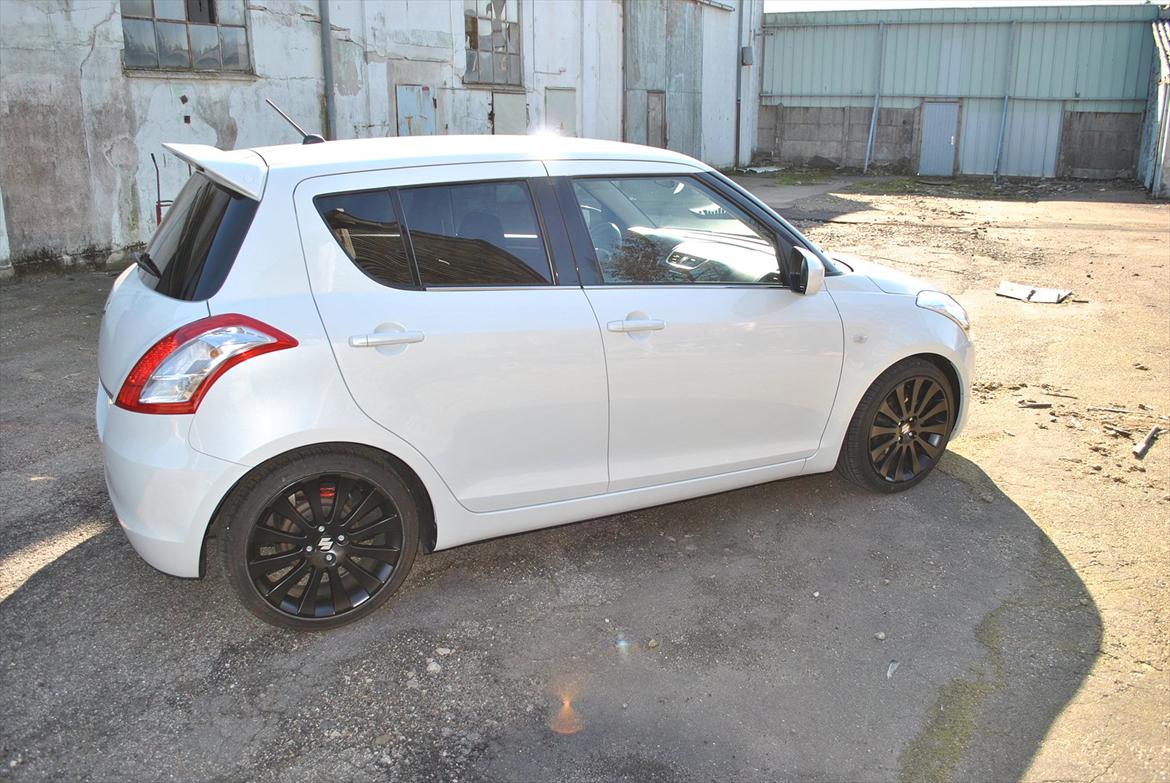 Suzuki Swift Totalskadet :- / billede 8