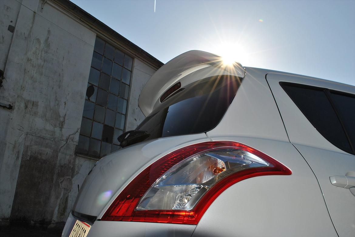 Suzuki Swift Totalskadet :- / billede 10