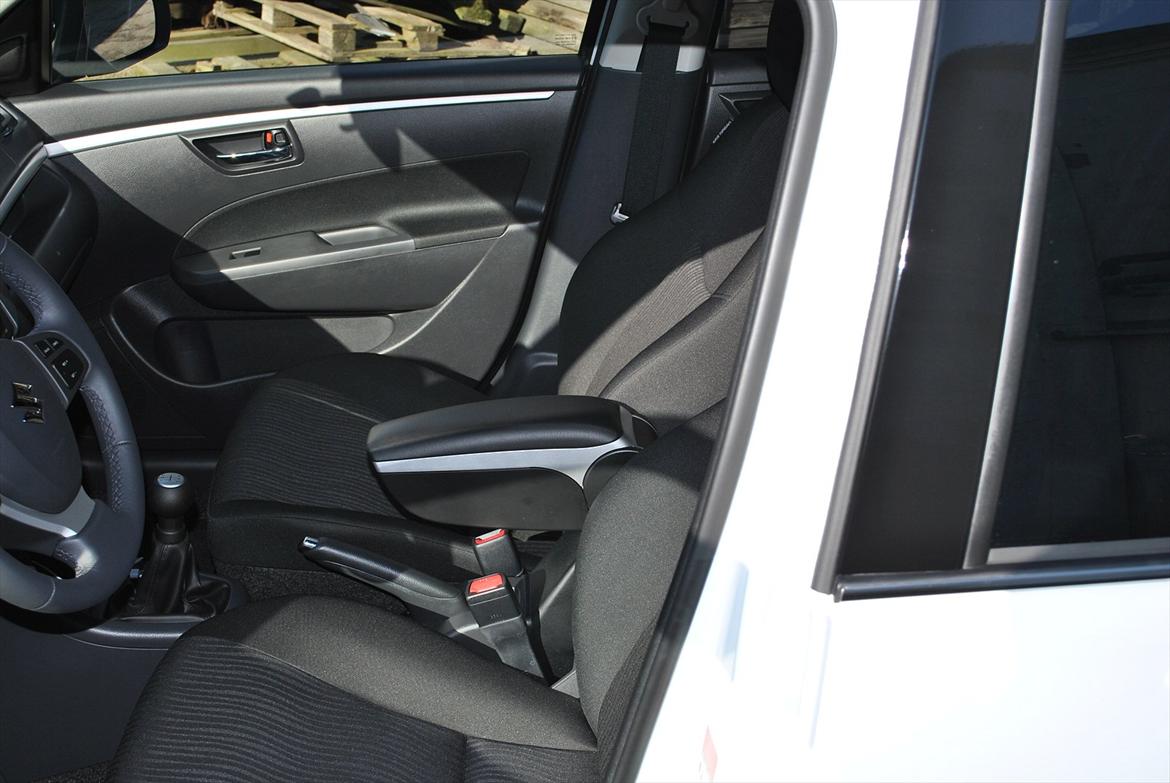 Suzuki Swift Totalskadet :- / billede 14